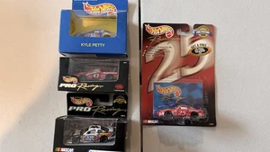 HotWheels Assorted Pro Racing Vehicles- 5 Designs / Teams - Picture 1 of 7