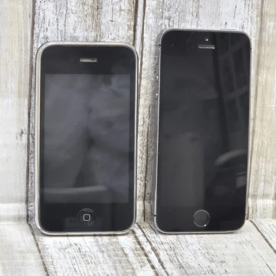 Lot Of 2 iPhones - iPhone 5s A1533, iPhone 3GS A1303 - For Parts/ Not Working - Image 1 of 4