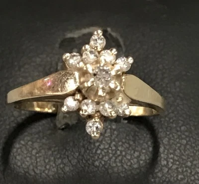 Anillo con racimo de diamantes de oro amarillo macizo de 14 k copo de nieve Starburst talla 5,75 probado Foto 1 de 4