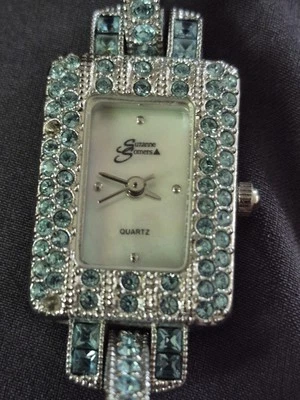 Reloj Suzanne Sommrts Vintage Cristal Azul Cara MOP. Foto 1 de 4