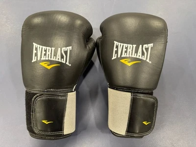 Everlast 18oz Black EVERFRESH Training Sparring Boxing Gloves - Image 1 of 2