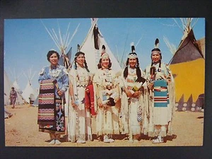Indian Maidens Dress Tepee Vintage Color Chrome Postcard 1950s - Picture 1 of 2