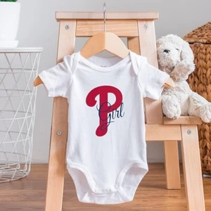 Body para bebé | Phillies Girl Quote bebé body blanco - Imagen 1 de 3