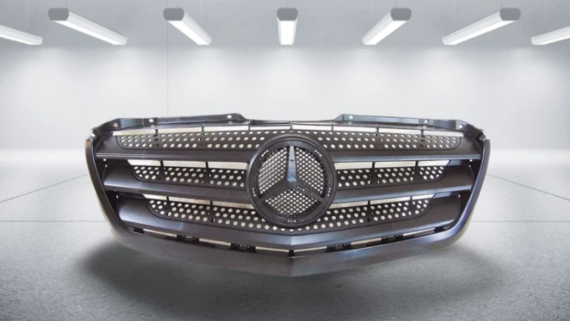 MERCEDES SPRINTER 2013-2018 FRONT RADIATOR MAIN GRILLE BLACK INSURANCE APPROVED - Image 1 of 2