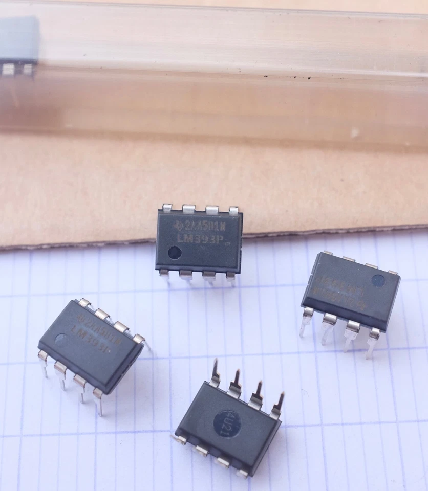 Texas Instruments LM393P Comparateur Double