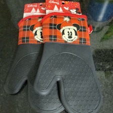 Mickey Mouse Christmas Silicone Oven Mitts