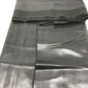 Stoffrest fast einen Yard - schwarz glänzend Stretch Poly 60" x 0,944 Yard Kostüm  - Bild 1 von 4