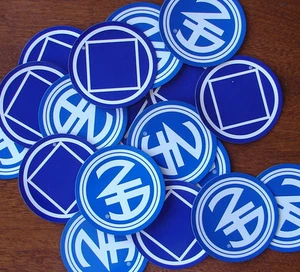 Narcotics Anonymous 2-7/16" Magnet Blue and White NA Logo - Picture 1 of 3