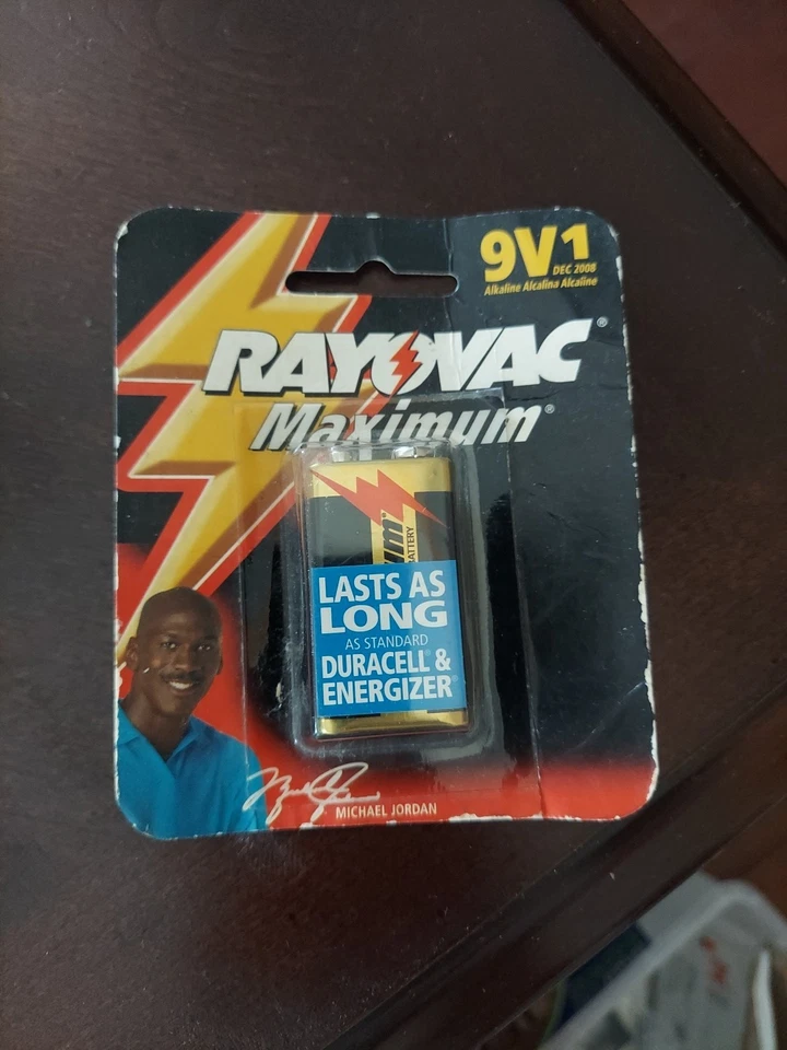 Batería alcalina Rayovac 9V1 Maximum Michael Jordan diciembre 2008 Foto 1 de 2