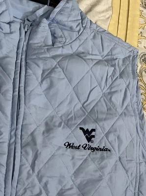 WVU Women’s Large Baby Blue Vest Crable for Her Lifestyle NWT Fast Ship Foto 1 de 4