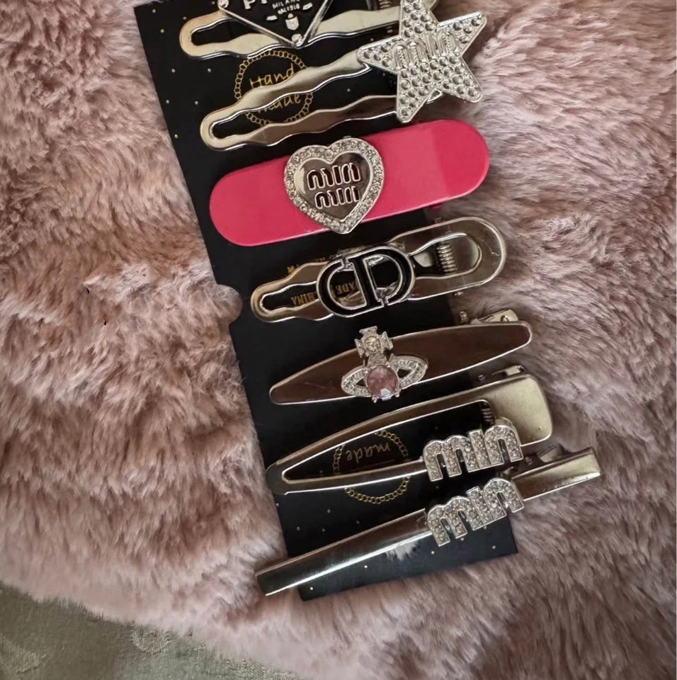 Pinzas de pelo de lujo Dior/miumiu - Juego de 7 Foto 1 de 1