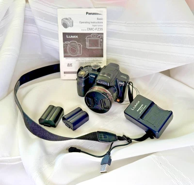 Panasonic LUMIX DMC-FZ35 12.1MP Digital Camera w/ Charger, 2 Batteries - Tested - Image 1 of 4