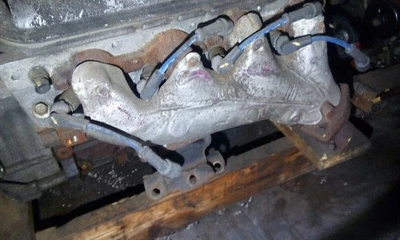 04-17 Chevrolet Express Van 2500 pasajero derecho colector de escape 4,8 litros Foto 1 de 4