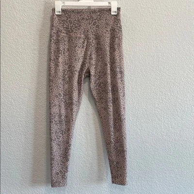 Leggings Beyond Yoga Leopardo Ojo Espaciado Atrapado en el Midi Cintura Alta Talla Grande Foto 1 de 4