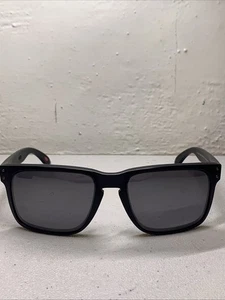Oakley Holbrook XL OO9417-0559 Polarized Sunglasses Black Frame Grey Lens READ! - Picture 1 of 8