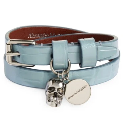 NUEVO CON ETIQUETAS Alexander McQueen Calavera Logo Dije Azul Cuero Cocodrilo Plata Envolvente Pulsera Foto 1 de 4