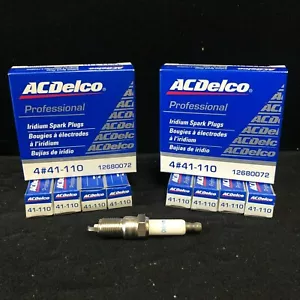 New Genuine GM Iridium Spark Plugs (8) LS1 LS2 LS3 LS6 L99 41-110 *FREE SHIP* - Foto 1 di 1
