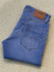 Pantalones de mezclilla elásticos ajustados Tommy Jeans SCANTON para hombre W31 L32 (TH3973) - Imagen 1 de 11