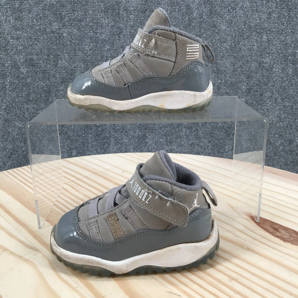 Nike Zapatos Niño Pequeño 5 Jordan 11 Retro Tenis de Baloncesto Gris Redondo 378040-001 Foto 1 de 4