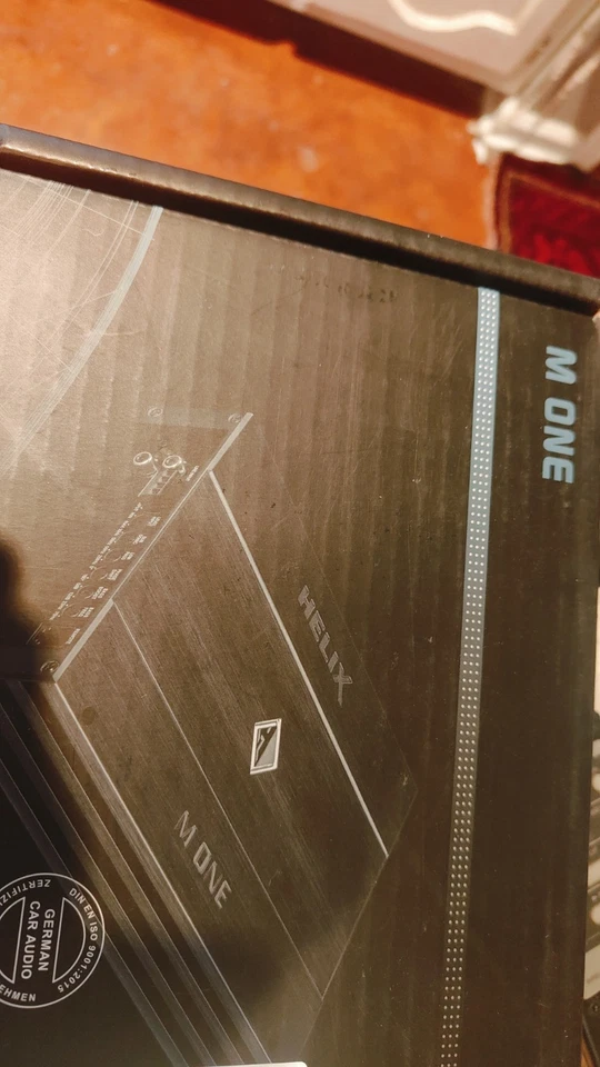 Amplificador de subwoofer mono Gladen M1 Alemania  Foto 1 de 4