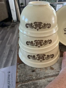 Vintage Pfaltzgraff Village 5 Pieces Batter Bowl 3 Nesting Bowls X Large Bowl - Picture 1 of 11