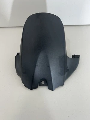 2006 2007 SUZUKI GSXR 600 750 REAR FENDER TIRE HUGGER MUD GUARD COWL PLASTIC OEM - Image 1 of 4