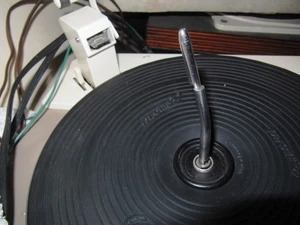 Garrard CHANGER SPINDLE Center Post A70 TYPE A RC88 Multi Play Turntable 52764. - Picture 1 of 5