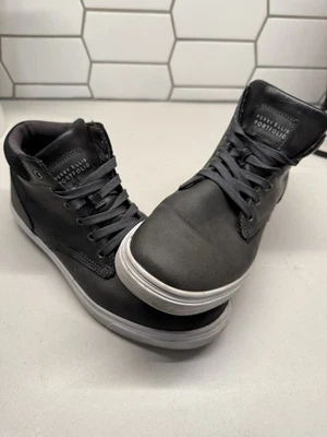 Zapato de caña alta de cuero gris Perry Ellis Portfolio Santa Cruze talla 9,5 para hombre Foto 1 de 4