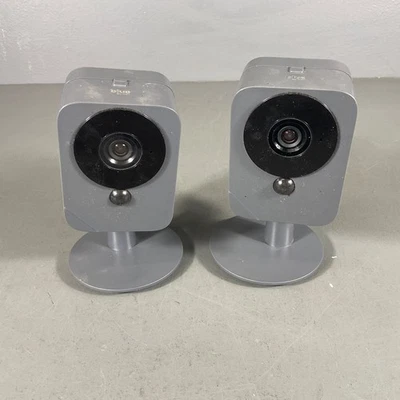 Cámara de seguridad exterior inalámbrica ADT azul SCE2R0-29 con batería gris - Lote de 2 Foto 1 de 4