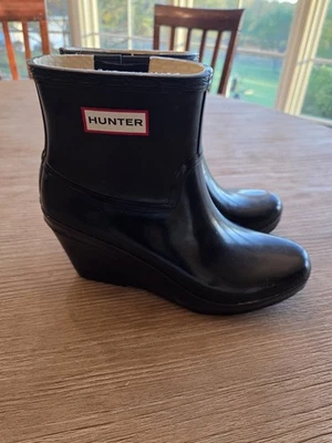 Botas de Lluvia HUNTER Negras Aston Brillo Cuña Botines Talla 8 Foto 1 de 4
