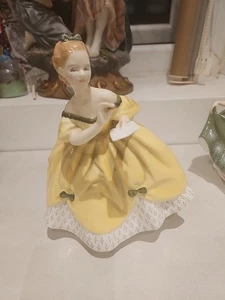 Royal Doulton Figurine "THE LAST WALTZ" HN2315 - Ht approx 20cm - Picture 1 of 19