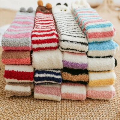 Mujeres Medias Largas Sobre la Rodilla Cama Calcetines Coral Polar Piernas Calentador Esponjoso Lindo Foto 1 de 4