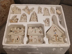 Vintage JCPenney Christmas Village Porcelain Lighted White Gold with Box - Picture 1 of 17