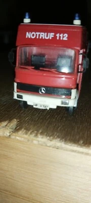 H0 1 : 87 Camion Mercedes Benz - Immagine 1 di 4
