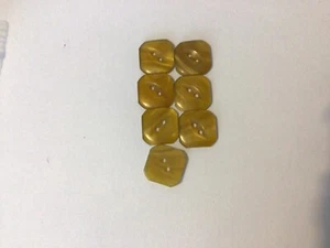 SQUARE 2 HOLE BUTTONS pearly brown colourPEARLESCENT TONES 1.5 cms - Picture 1 of 2