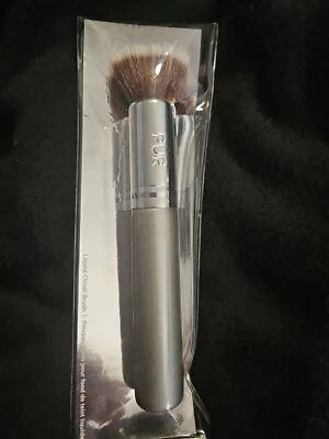 Cepillo de maquillaje cincel líquido para cosméticos PUR Minerals escultura Foto 1 de 4