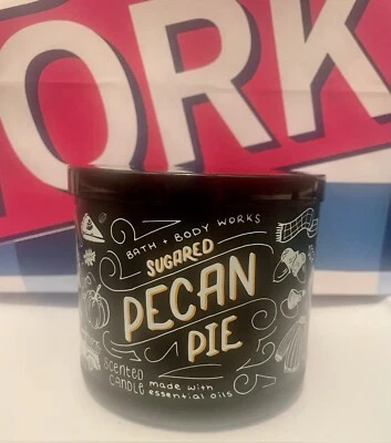 Свеча для пирога с пеканом Bath & Body Works 3 фитиля ароматизированная большая 14,5 унции - Изображение 1 из 3