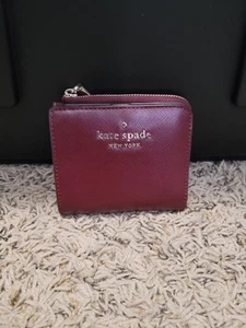 KATE SPADE Mulberry Street Small Malea Wallet Burgundy Leather Bifold WLRU3075 - Picture 1 of 6