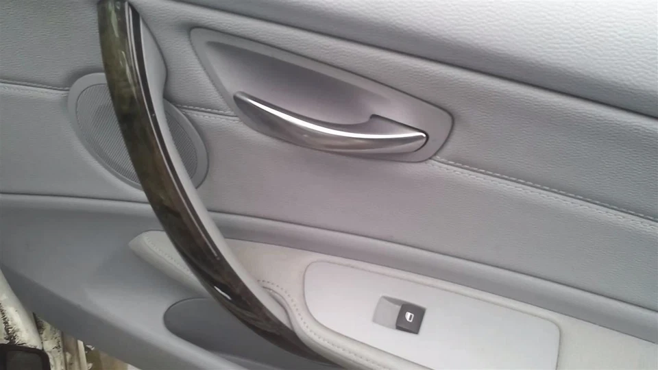 128I      2011 Door Handle Interior 28122752 Foto 1 de 4