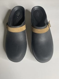 Crocs Cobbler brown Leather accent 2-inch heel Womens Size 8 - Picture 1 of 5