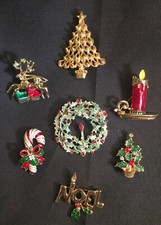 Lot 7 Christmas Pins Christmas Tree Deer Wreath Noel Candle Candy Cane