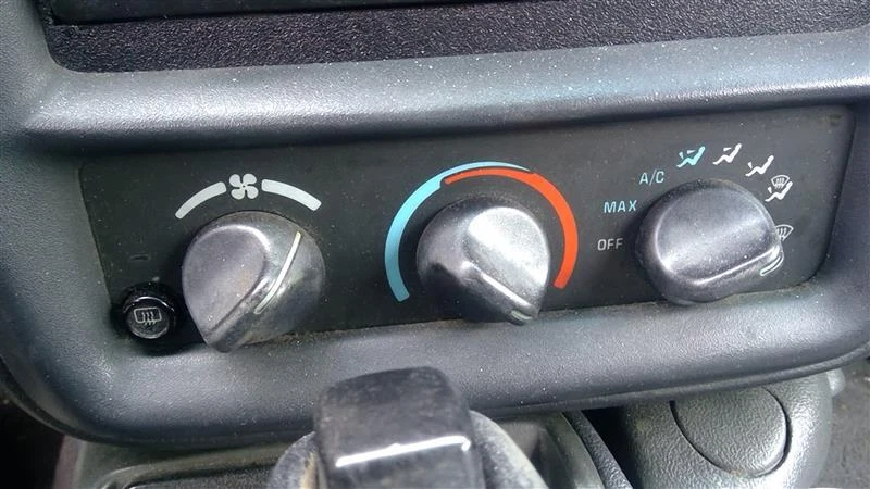 Interruptor selector de aire acondicionado usado se adapta a: Chevrolet Camaro 1999 con descongelación trasera grado A Foto 1 de 4