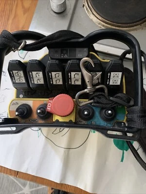 Télécommande Radio De GRue  - Photo 1/4