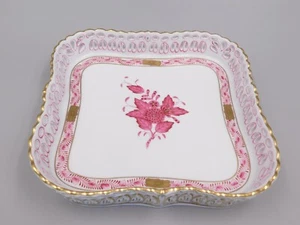 HEREND HAND PAINTED RASPBERRY CHINESE BOUQUET 7", 18cm PIERCED GALLERIED TRAY - Picture 1 of 3