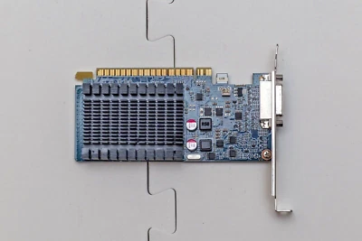 DELL PNY Nvidia GeForce 8400GS 1GB DDR3 TPXVR DVI - Image 1 of 3