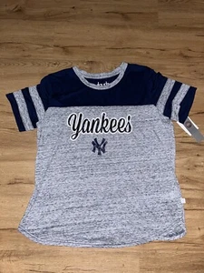 MLB TOUCH STADIUM  NEW YORK YANKEES WOMENS SHORT SLEEVE SHIRT SIZE SMALL NWT - Picture 1 of 4