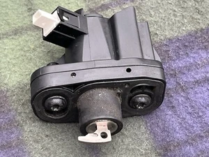 Mercedes-Benz CL550 C216 W216 Trunk Lock & Key - Picture 1 of 5