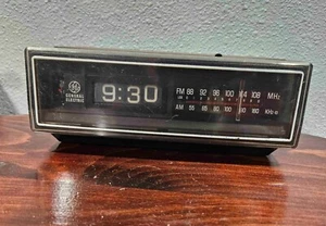 Reloj Despertador General Electric Radio AM FM Modelo 7-4305C Para Reparación - Imagen 1 de 6