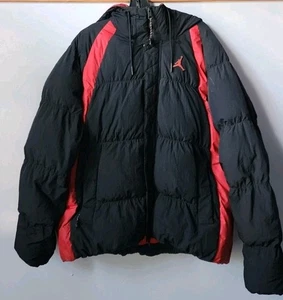 Jordan Essentials 'Black Red' Puffer Jacket Loose Fit Herren Gr. L [DA9806-010] - Bild 1 von 15