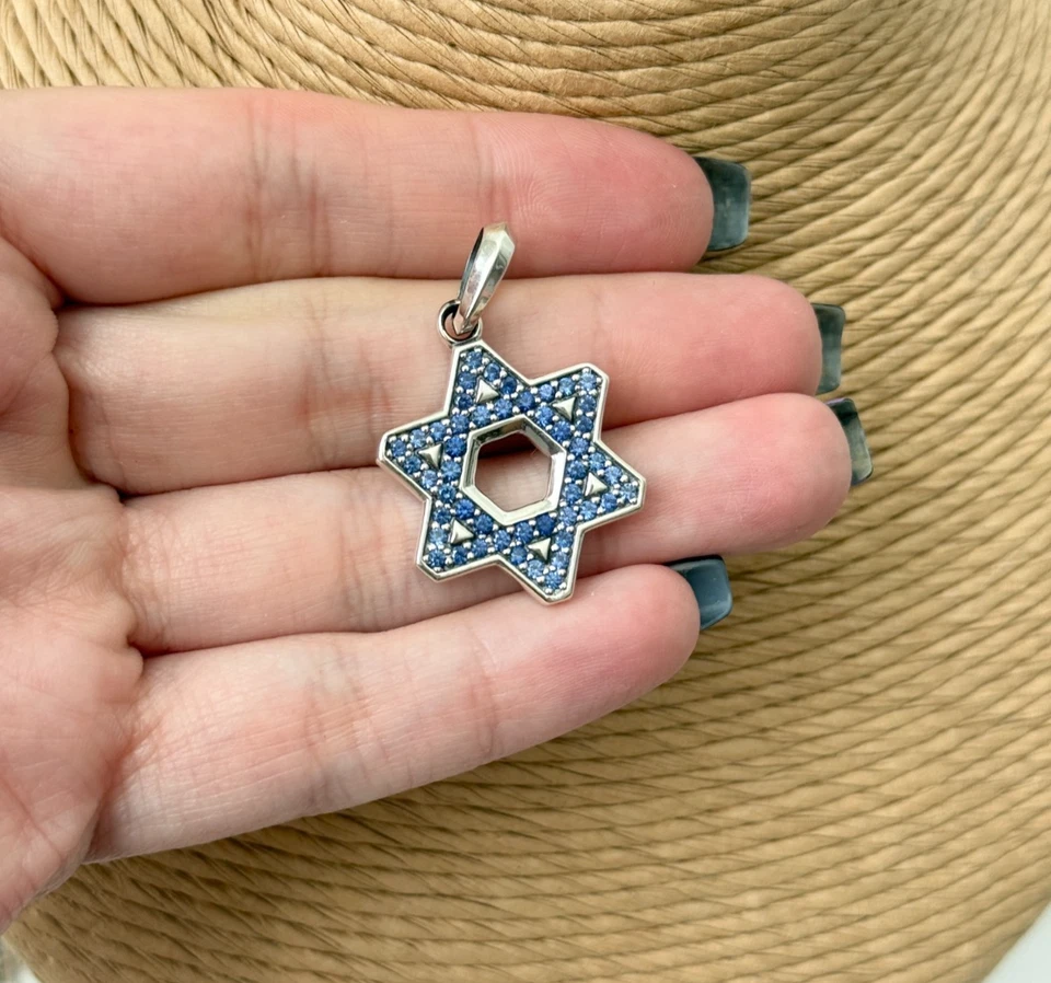 Colgante David Yurman Deco Estrella de David para hombre de plata de ley con zafiro azul Foto 1 de 3
